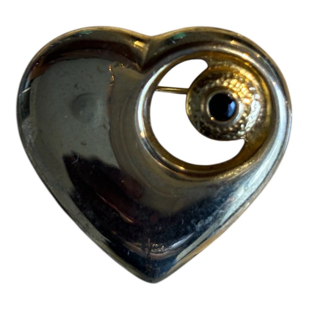 Heart-Shaped Brooch Women's Golden